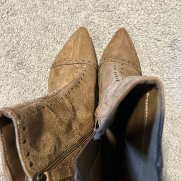 Universal Thread Women's Lona Microsuede Studded Heeled Booties 8.5 - Picture 4 of 6